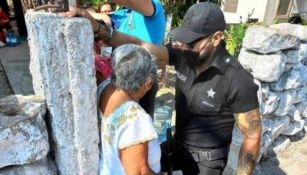 Bailarines festejan por el Día de las Madres