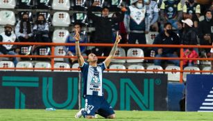 Felipe Pardo celebrando un gol ante América