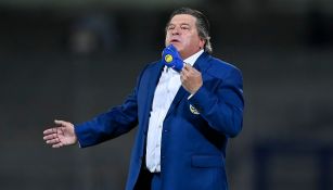 Miguel Herrera durante un partido con América