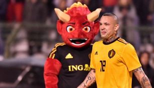 Radja Nainggolan previo a un partido de la Selección de Bélgica