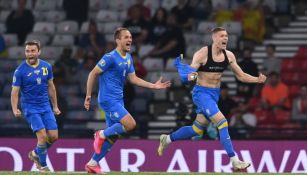 Dovbyk celebrando su agónico gol vs Suecia