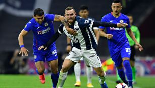 Acciones entre Rayados y Cruz Azul en el Guardianes 2021