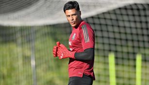 Alfredo Talavera en entrenamiento con México