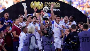 Corona levanta el título de Campeón de Campeones