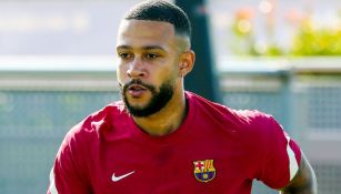 Memphis Depay durante su primer sesión con el Barcelona 