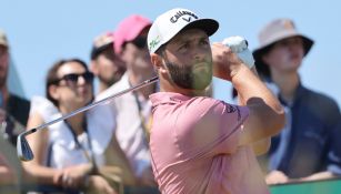 Jon Rahm en acción durante el Abierto Británico