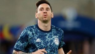 Lionel Messi en un partido con su selección