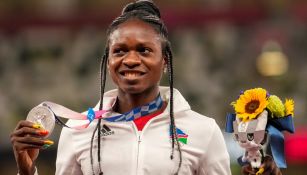 Christine Mboma sube al podio con la Plata en 200 metros durante Tokio 2020