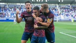 Jugadores del Huesca en festejo