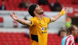 Raúl Jiménez durante un partido con Wolves 