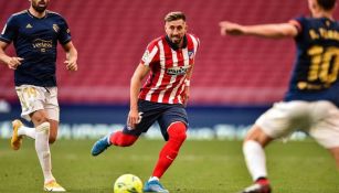 Héctor Herrera durante un partido con Atlético de Madrid