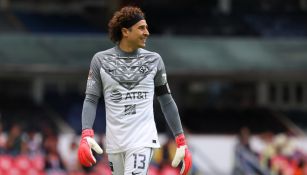 Guillermo Ochoa cumplió 100 partidos sin recibir gol con América