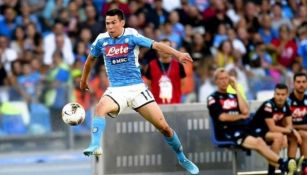 Chucky Lozano jugando con Napoli 