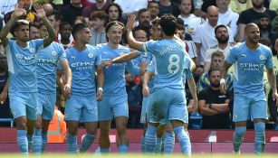 Jugadores del Manchester City festejan un tanto ante el Arsenal 