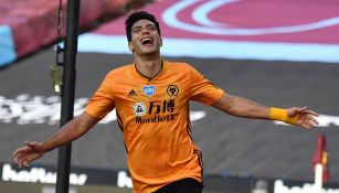 Jiménez durante un partido con Wolves