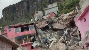 Toneladas de escombro en las faldas del cerro del Chiquihuite