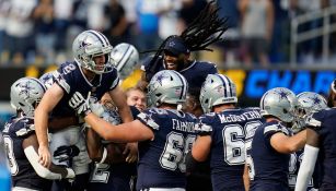 Zuerlein es felicitado tras anotar el Gol de Campo del triunfo