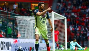 Henry Martín celebrando un gol con América