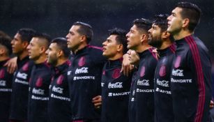 Jugadores de la Selección Mexicana previo a un juego ante Jamaica