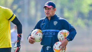 El técnico mexicano durante un entrenamiento 