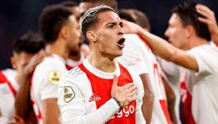 Antony celebrando en la goleada del Ajax