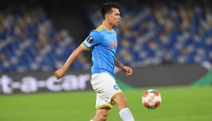 Chucky Lozano durante un partido con Napoli