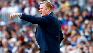 Ronald Koeman durante un duelo del Barcelona 