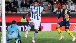 Barovero, figura ante Pachuca