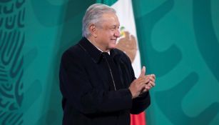 AMLO felicitó a Checo y al Canelo en conferencia