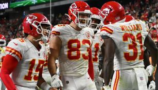 Jugadores de los Chiefs celebran un TD ante los Raiders