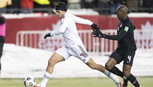 Raúl Jiménez en el Canadá vs México 