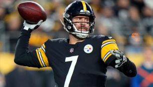 Ben Roethlisberger en acción con Steelers