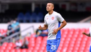 Alvarado durante un entrenamiento con Cruz Azul 