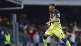 Roger Martínez durante un partido con América