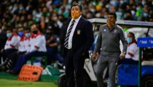 Miguel Herrera entrenando a Tigres