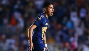 Leonel López en un partido de Pumas