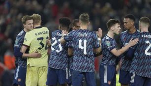 Jugadores del Arsenal después de enfrentar al Liverpool en la FA Cup