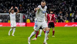 Karim Benzema festeja un gol con el Real Madrid 