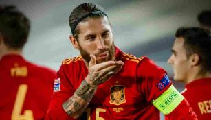 Sergio Ramos celebrando un gol con España