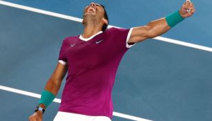 Nadal recibe el título del Australia Open