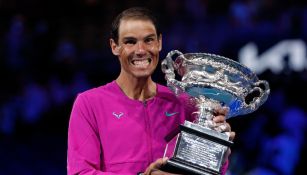 Rafael Nadal tras conseguir el título en el Abierto de Australia