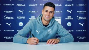 Joao Cancelo firma su nuevo contrato con el Manchester City