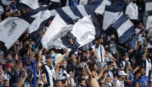 Afición de Rayados durante partido