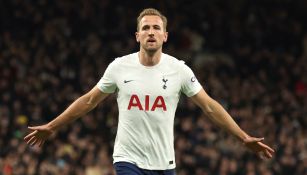 Harry Kane celebrando gol con el Tottenham ante Brighton