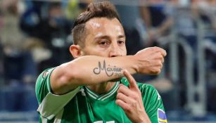 Andrés Guardado en festejo con el Betis