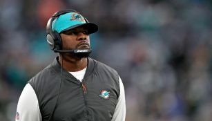 Brian Flores como asistente defensivo de los Dolphins de Miami