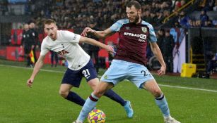 Burnley vs Tottenham en acción en la Premier League