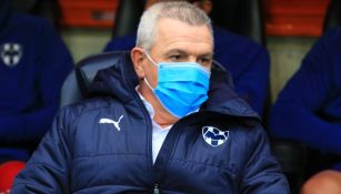 Javier Aguirre en un partido de Rayados de Monterrey