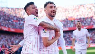 'Tecatito' Corona festejando gol del Sevilla ante el Betis