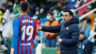 Ferran Torres y Xavi Hernández en el partido vs Elche